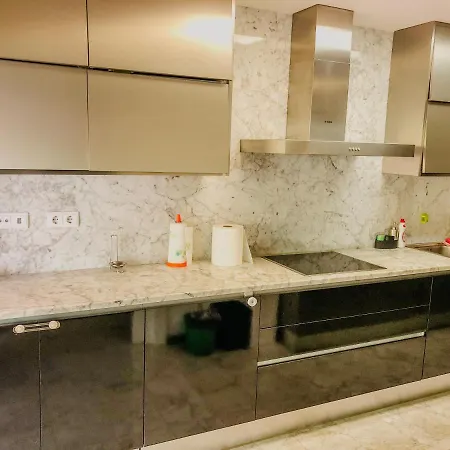 Διαμέρισμα Near The And Marina